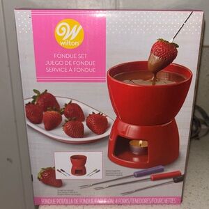 💕 Wilton Fondue Pot Set 💕